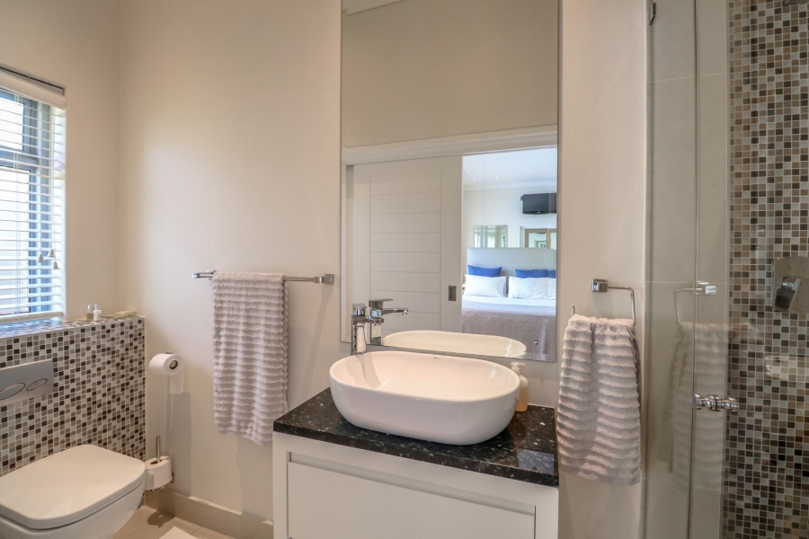 6 Bedroom Property for Sale in Keurbooms River Western Cape